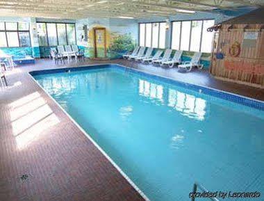 River Rapids Hotel Niagara Falls