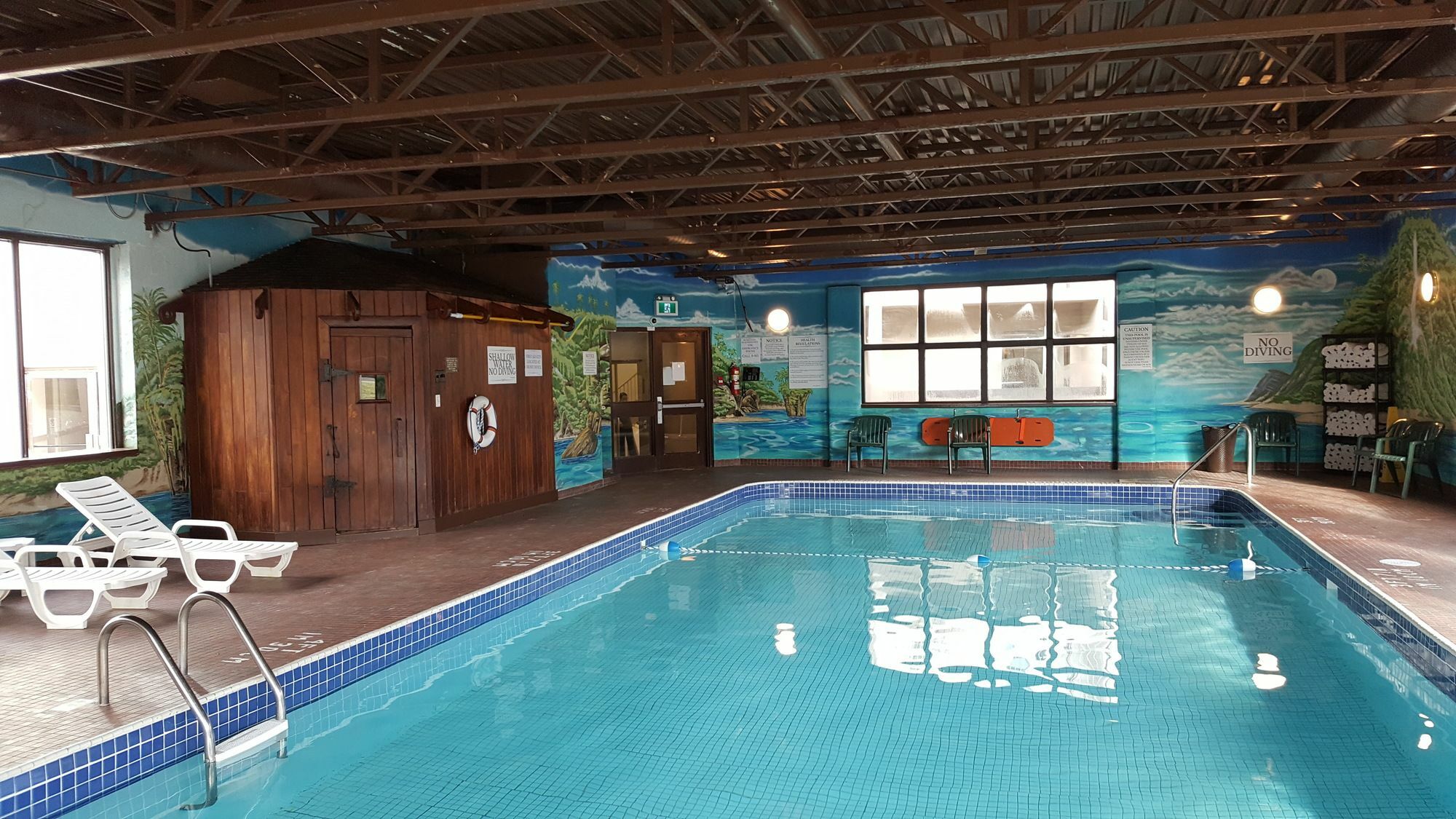 River Rapids Hotel